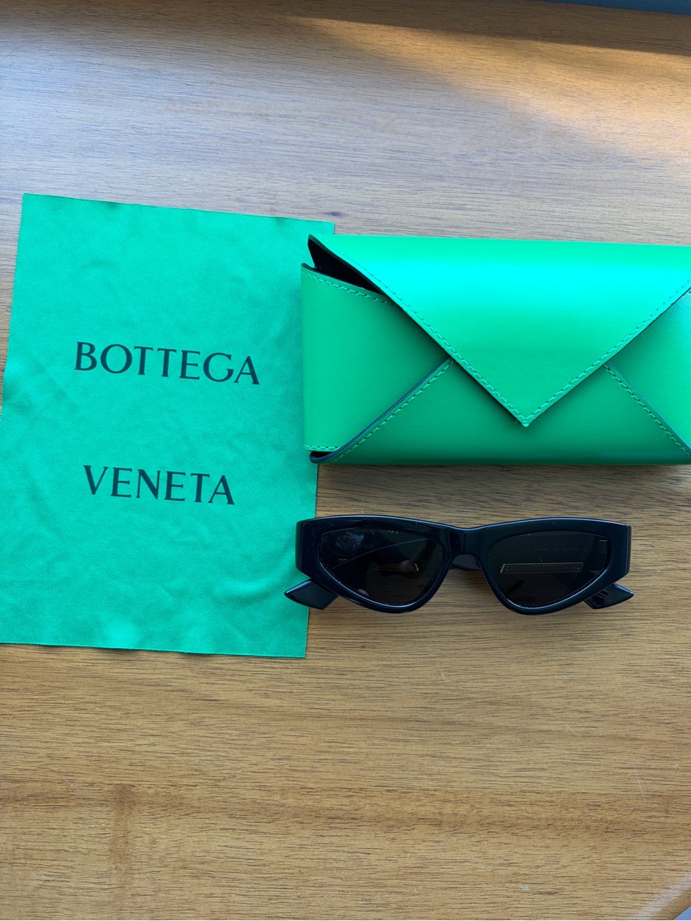 Bottega Veneta Cat Eye Sunglasses - Picture 6 of 16
